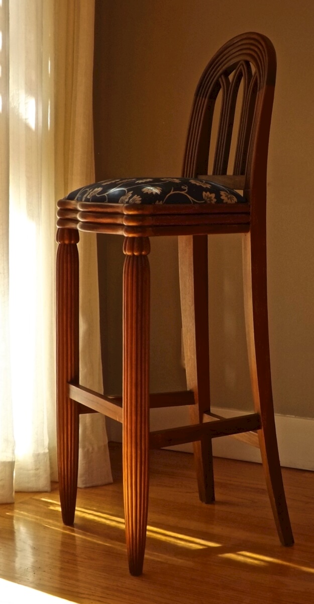 Rateau-inspired bar stool